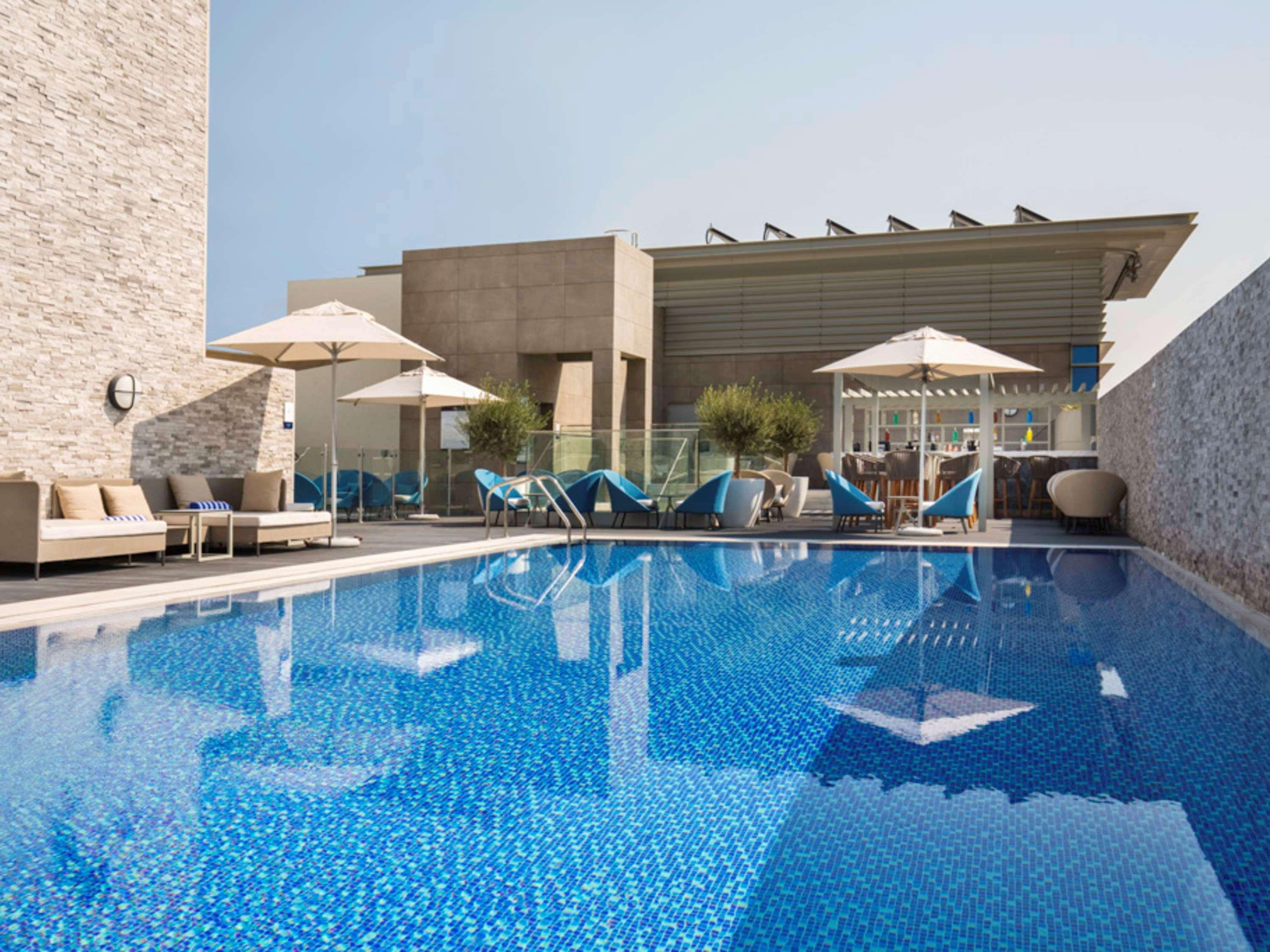 Novotel Bur Dubai - Healthcare City Exterior photo