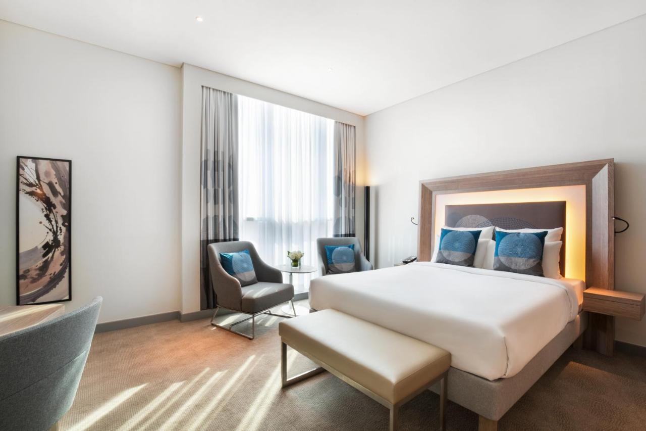 Novotel Bur Dubai - Healthcare City Exterior photo